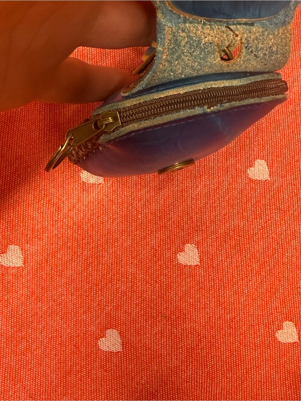 Hand made and embossed leather unicorn wristlet - Picture 11 of 17